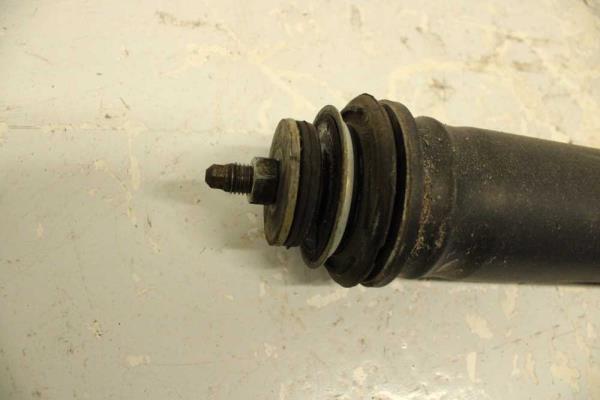 AMORTISSEUR ARRIERE TOYOTA YARIS 8/2011-9/2020 - Vue 2